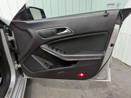 Mercedes-Benz CLA Class 1.6 CLA 180 AMG Line Auto 4dr 53