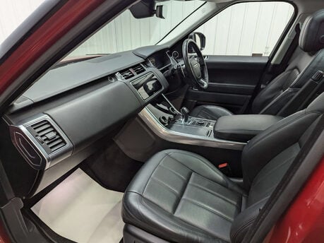 Land Rover Range Rover Sport 2.0 Range Rover Sport HSE Dynamic P400e Auto 4WD 5dr 52