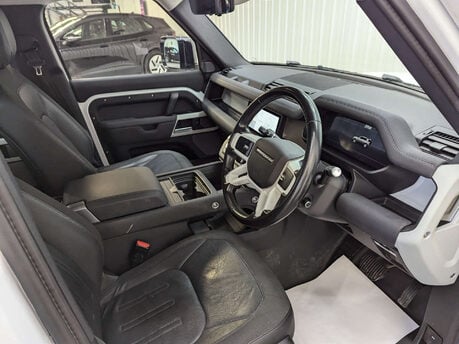 Land Rover Defender 2.0 Defender SE D Auto 4WD 5dr 47