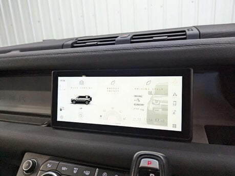 Land Rover Defender 2.0 Defender SE D Auto 4WD 5dr 92