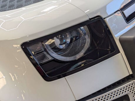 Land Rover Defender 2.0 Defender SE D Auto 4WD 5dr 27