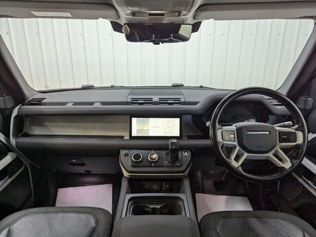 Land Rover Defender 2.0 Defender SE D Auto 4WD 5dr 2