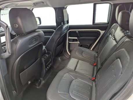 Land Rover Defender 2.0 Defender SE D Auto 4WD 5dr 65