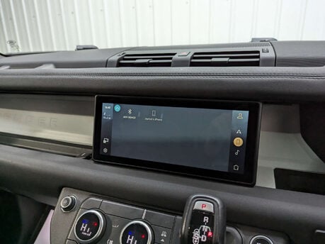 Land Rover Defender 2.0 Defender S D Auto 4WD 5dr 85