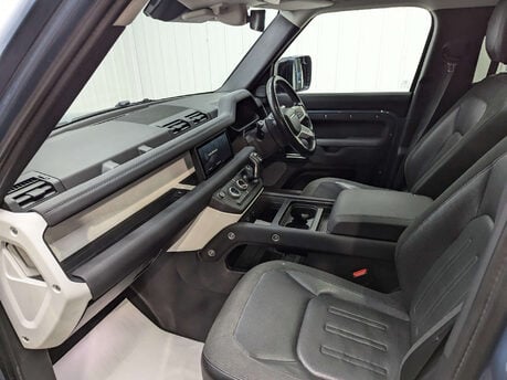 Land Rover Defender 2.0 Defender S D Auto 4WD 5dr 53