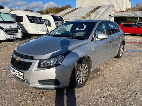 Chevrolet Cruze 1.6 Cruze LS 5dr 10