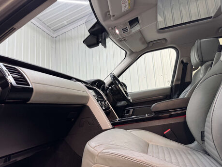 Land Rover Discovery 3.0 Discovery Luxury HSE TD6 Auto 4WD 5dr 52