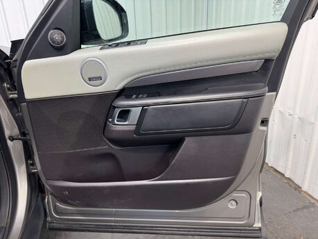 Land Rover Discovery 3.0 Discovery Luxury HSE TD6 Auto 4WD 5dr 50