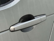 Land Rover Discovery 3.0 Discovery Luxury HSE TD6 Auto 4WD 5dr 33