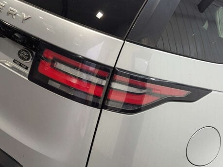 Land Rover Discovery 3.0 Discovery Luxury HSE TD6 Auto 4WD 5dr 43