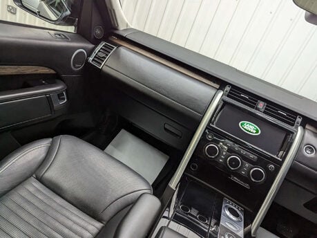 Land Rover Discovery 3.0 Discovery Luxury HSE TD6 Auto 4WD 5dr 46