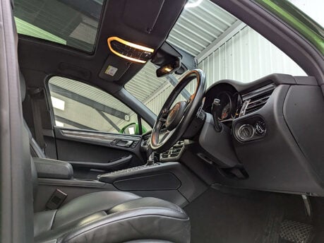 Porsche Macan 3.0 Macan S Semi-Auto 4WD 5dr 50