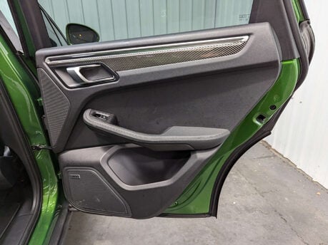 Porsche Macan 3.0 Macan S Semi-Auto 4WD 5dr 65