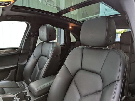 Porsche Macan 3.0 Macan S Semi-Auto 4WD 5dr 57