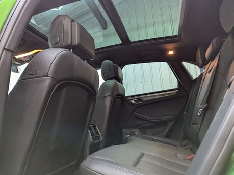 Porsche Macan 3.0 Macan S Semi-Auto 4WD 5dr 67