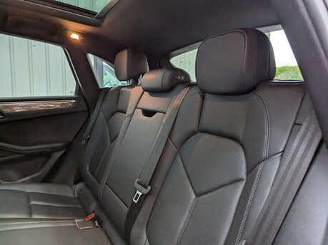 Porsche Macan 3.0 Macan S Semi-Auto 4WD 5dr 68