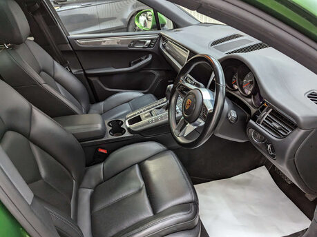 Porsche Macan 3.0 Macan S Semi-Auto 4WD 5dr 49