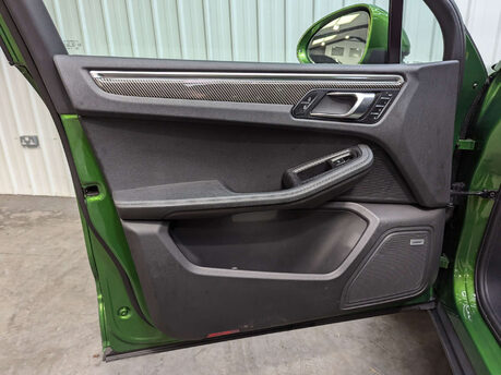 Porsche Macan 3.0 Macan S Semi-Auto 4WD 5dr 59