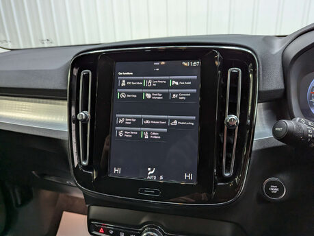 Volvo XC40 2.0 XC40 Momentum D3 5dr 87