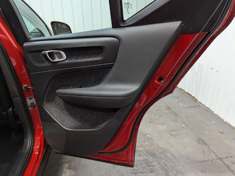 Volvo XC40 2.0 XC40 Momentum D3 5dr 66