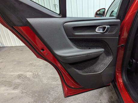 Volvo XC40 2.0 XC40 Momentum D3 5dr 71