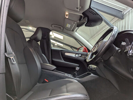 Volvo XC40 2.0 XC40 Momentum D3 5dr 53