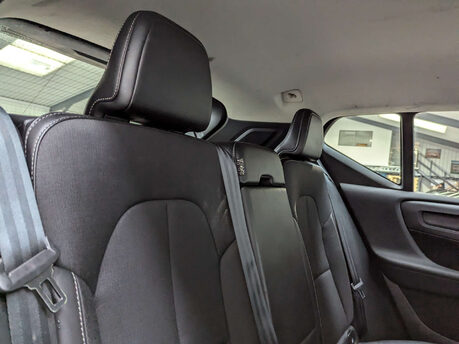Volvo XC40 2.0 XC40 Momentum D3 5dr 63