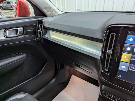 Volvo XC40 2.0 XC40 Momentum D3 5dr 90