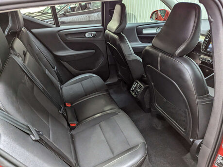 Volvo XC40 2.0 XC40 Momentum D3 5dr 61