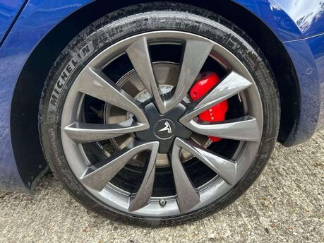Tesla Model 3 Model 3 Performance AWD 4WD 4dr 19