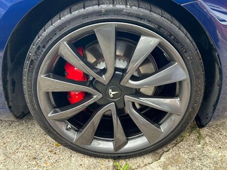 Tesla Model 3 Model 3 Performance AWD 4WD 4dr 17