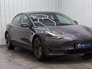 Tesla Model 3 Model 3 Long Range AWD 4WD 4dr 18