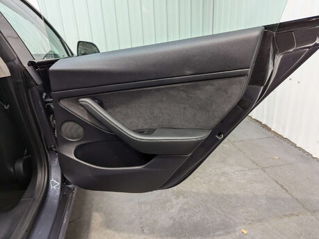 Tesla Model 3 Model 3 Long Range AWD 4WD 4dr 61