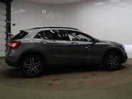 Mercedes-Benz GLA 1.6 GLA 180 Urban Edition 5dr 9