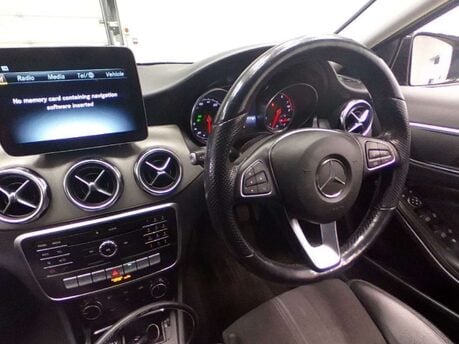 Mercedes-Benz GLA 1.6 GLA 180 Urban Edition 5dr 3