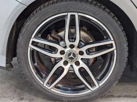 Mercedes-Benz A Class 1.6 A 200 AMG Line Premium+ Auto 5dr 31