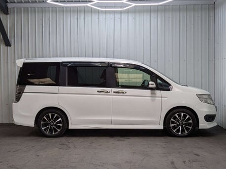 Honda Stepwagon 2.0 Automatic 12