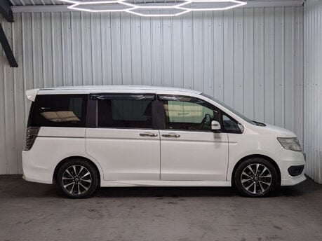Honda Stepwagon 2.0 Automatic 13
