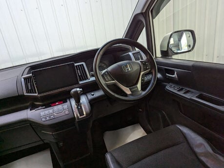 Honda Stepwagon 2.0 Automatic 46