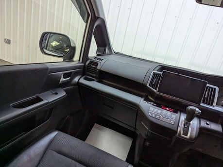 Honda Stepwagon 2.0 Automatic 45