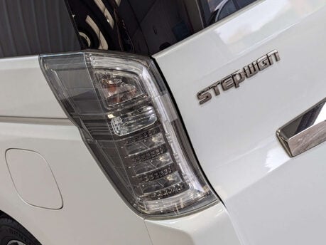 Honda Stepwagon 2.0 Automatic 39