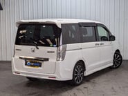 Honda Stepwagon 2.0 Automatic 9