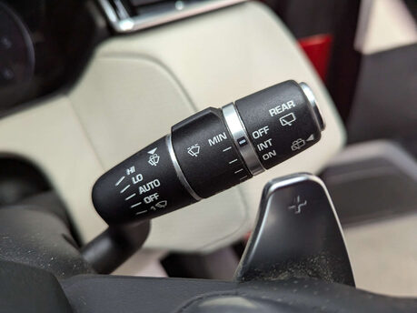 Land Rover Range Rover Velar 2.0 Range Rover Velar R-Dynamic S D240 Auto 4WD 5dr 79