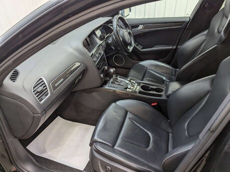 Audi A4 4.2 RS 4 FSI Quattro Auto 4WD 5dr 55