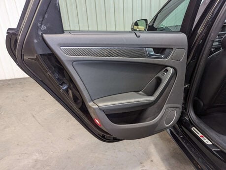 Audi A4 4.2 RS 4 FSI Quattro Auto 4WD 5dr 71