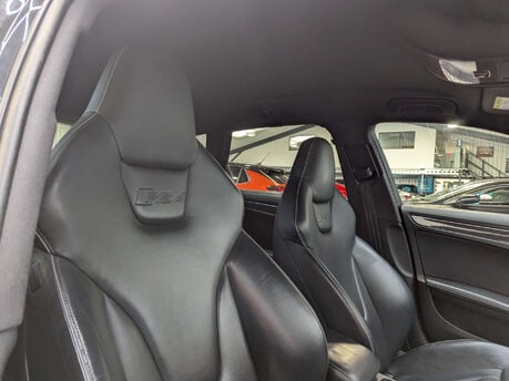 Audi A4 4.2 RS 4 FSI Quattro Auto 4WD 5dr 52
