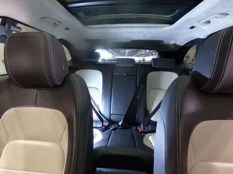 Jaguar F-Pace 2.0 F-Pace R-Sport AWD D Auto 4WD 5dr 3