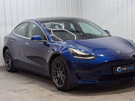 Tesla Model 3 Model 3 Long Range AWD 4WD 4dr 18