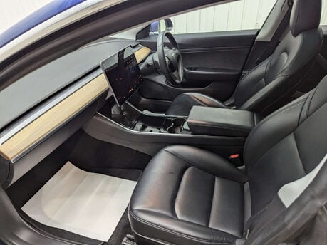 Tesla Model 3 Model 3 Long Range AWD 4WD 4dr 53