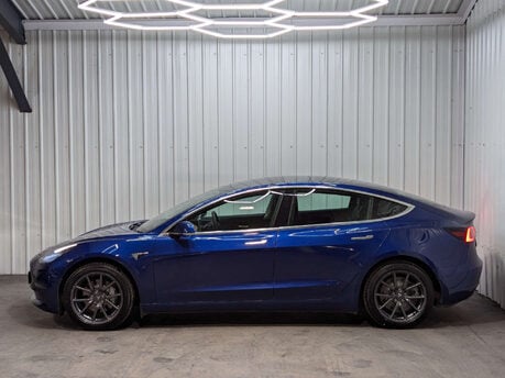 Tesla Model 3 Model 3 Long Range AWD 4WD 4dr 17